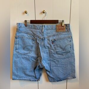 Vintage Levi's 505 Regular Fit Men's‎ Blue Denim Shorts Jorts Size 36